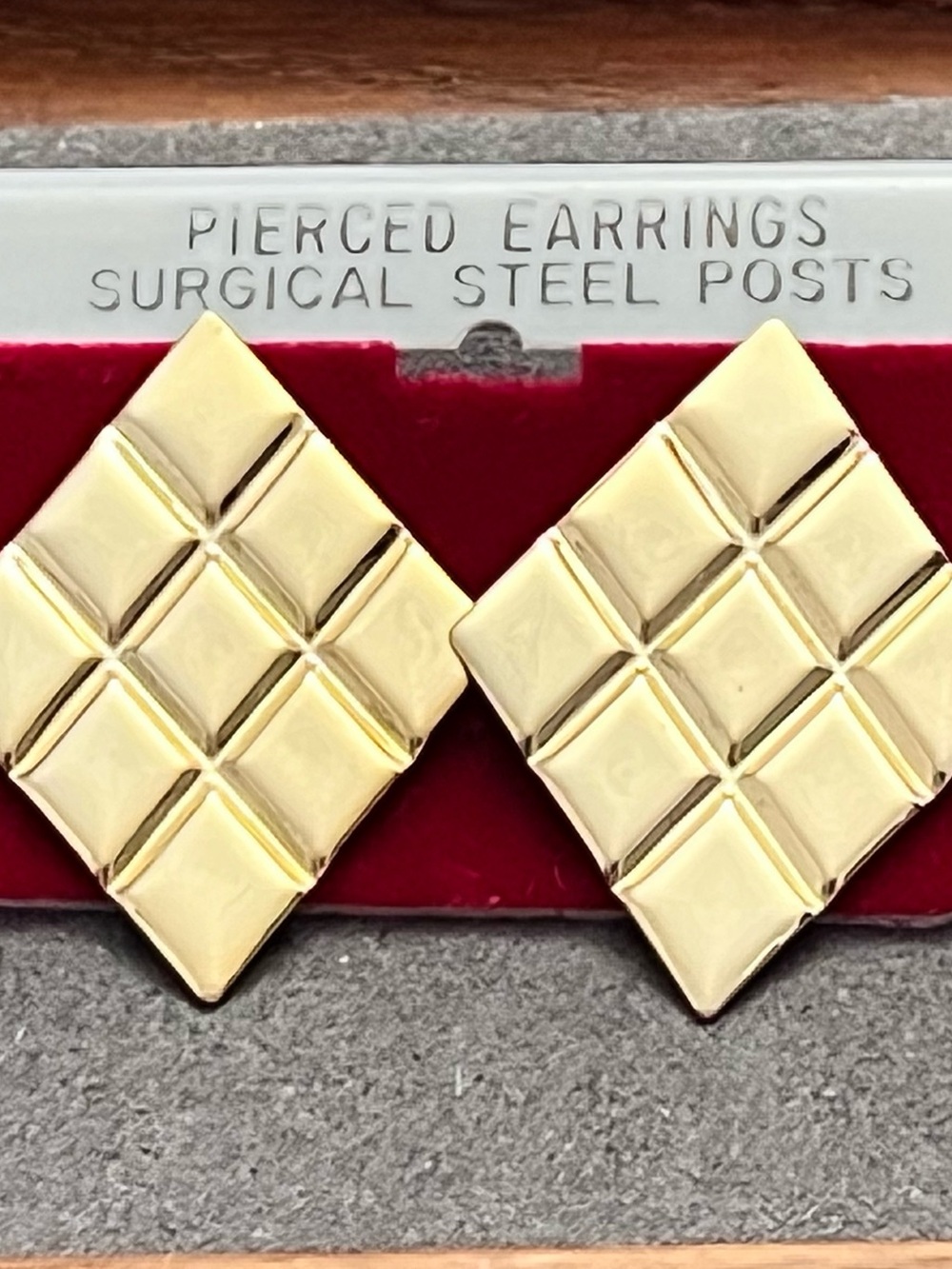Gold tone Quilted Diamond-Shape Stud Earrings - Surgical Steel Posts